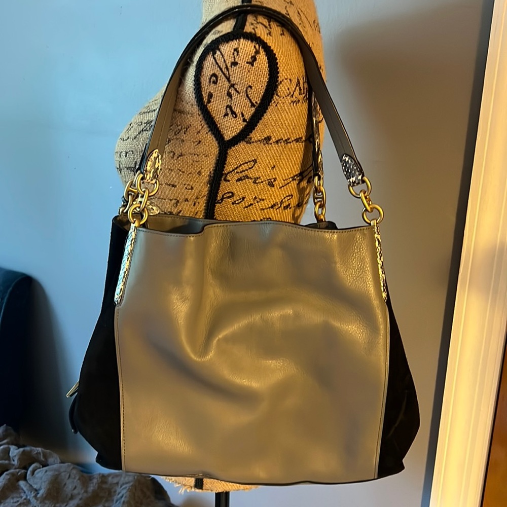✌🏼SOLD✌🏼 COACH Handbag Limited Edition Snake Skin & Suede Details - Picture 3 of 8